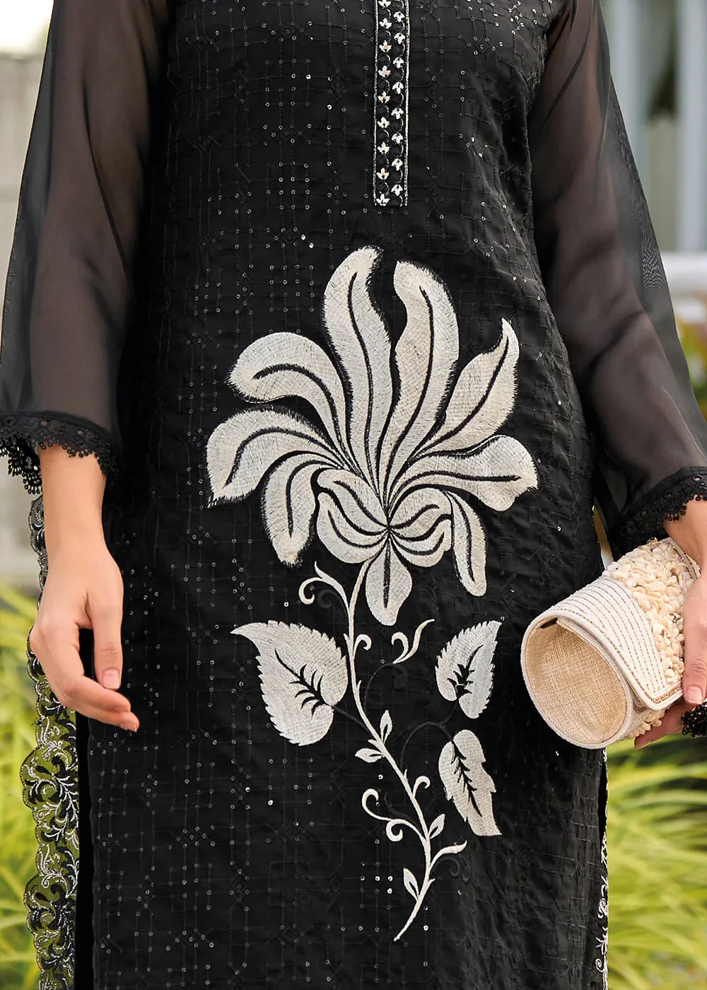 Graceful Black Color Heavy Organza With Fancy Embroidery Salwar Suits And Dupatta