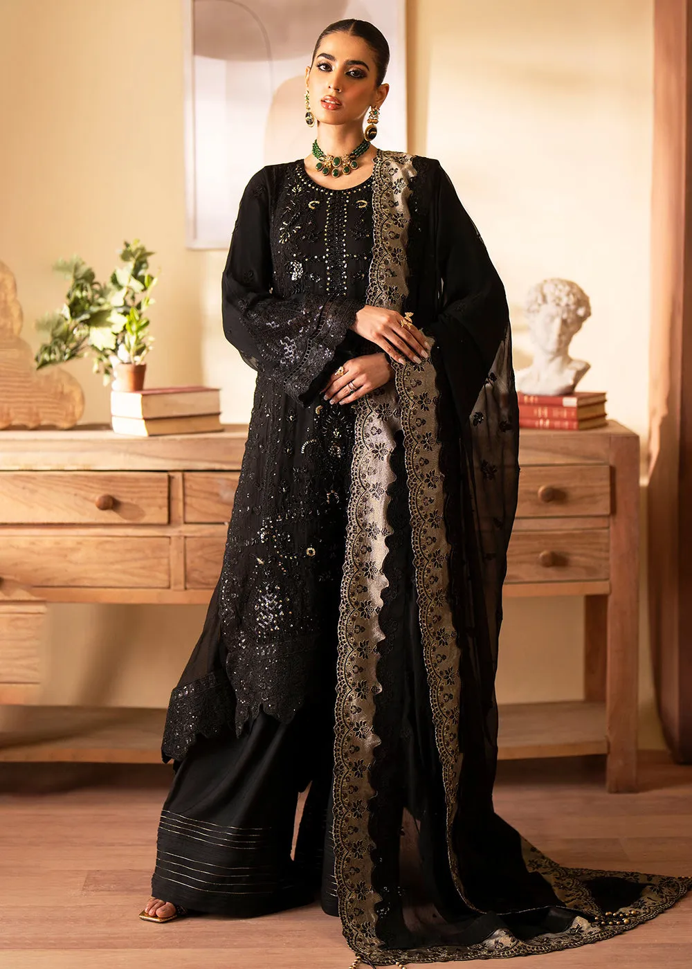 Romansiyyah Luxury Formals '24 by Emaan Adeel | REHANI